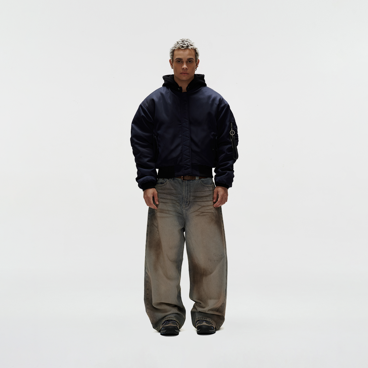 ERG24 - "FNOS" DIRTY EFFECT WASHED JEANS - LIGHT BLUE