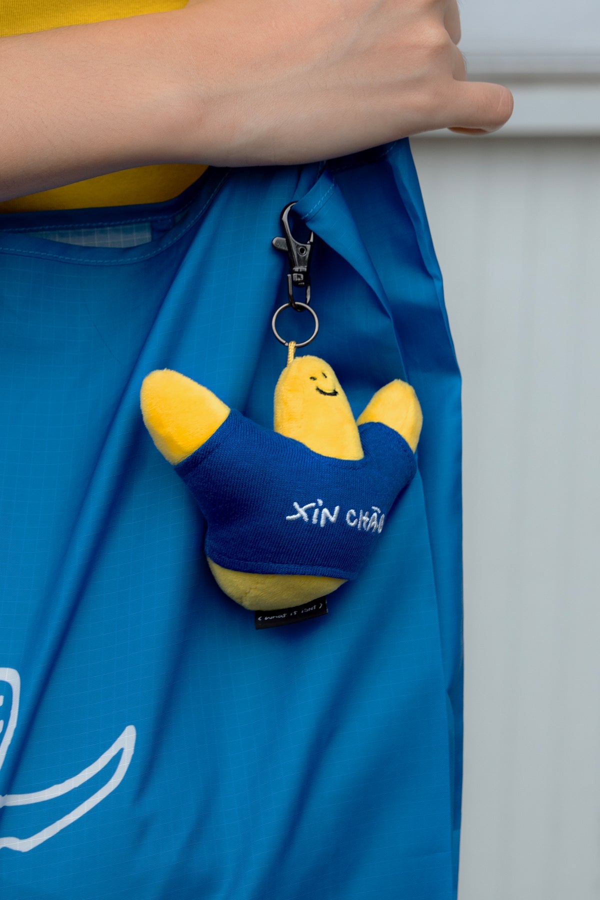 COBALT BLUE  XIN CHAO ANGEL KEYCHAIN