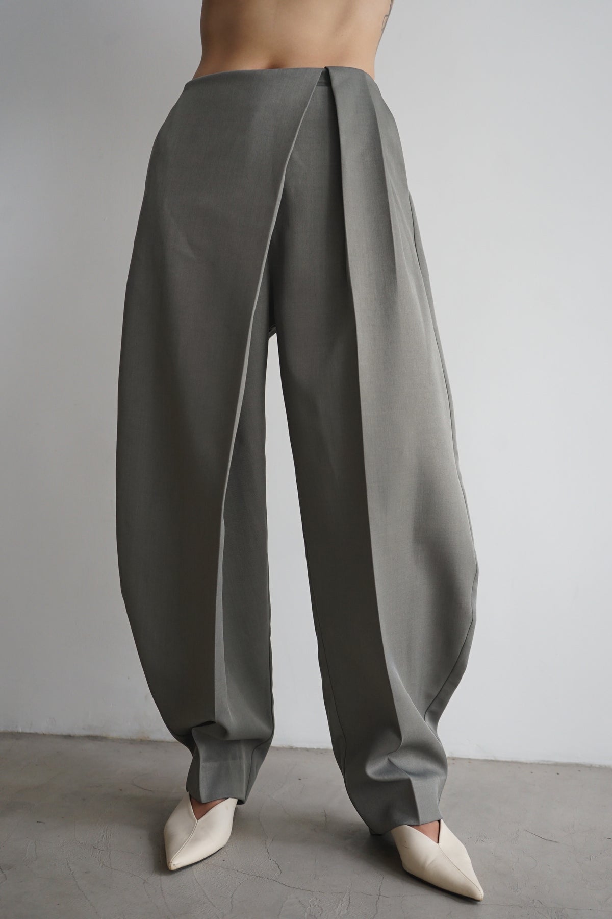 "LẤN LƯỚT" PANTS - GRAY 