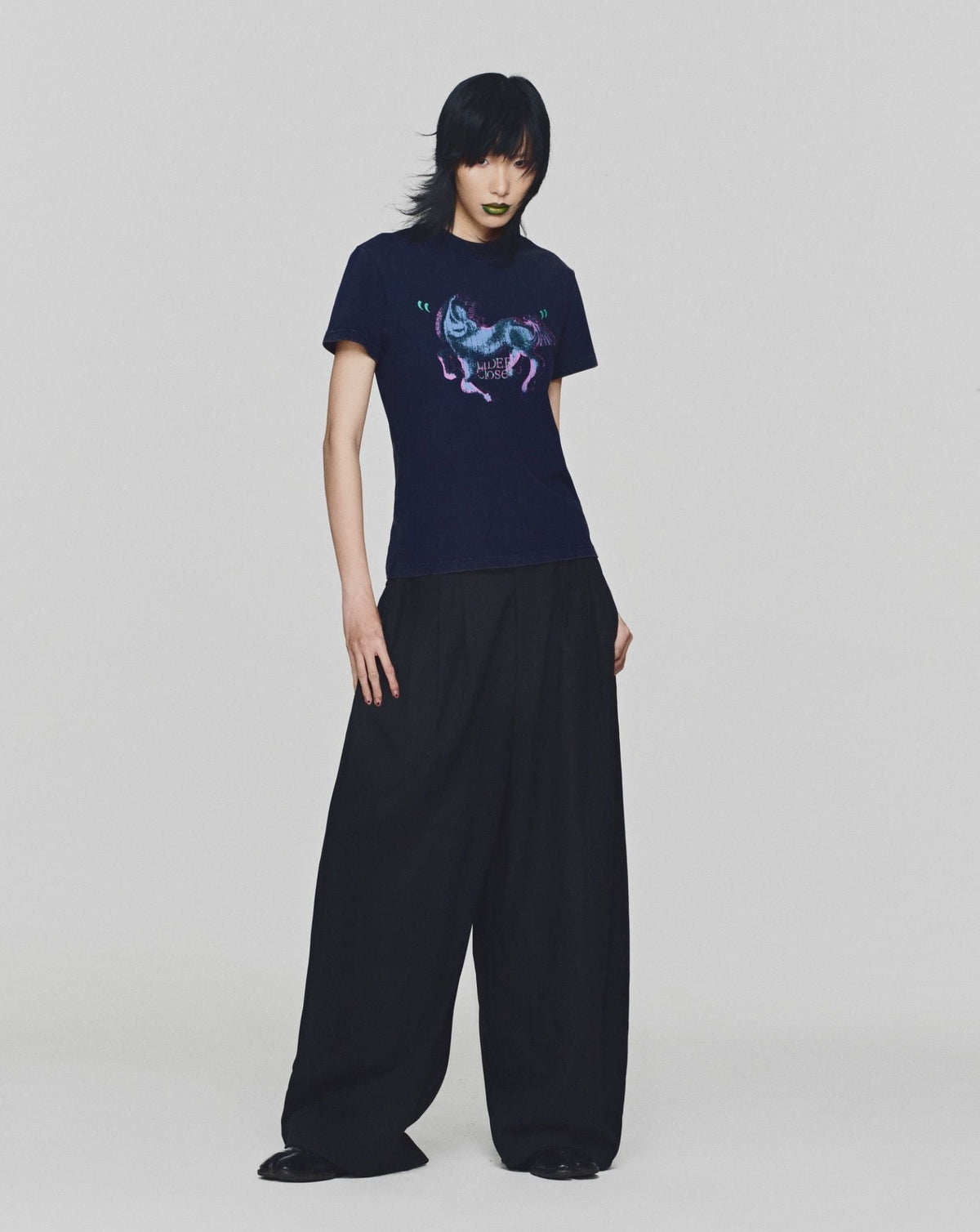 DEEP NAVY ALPHA HORSE TEE