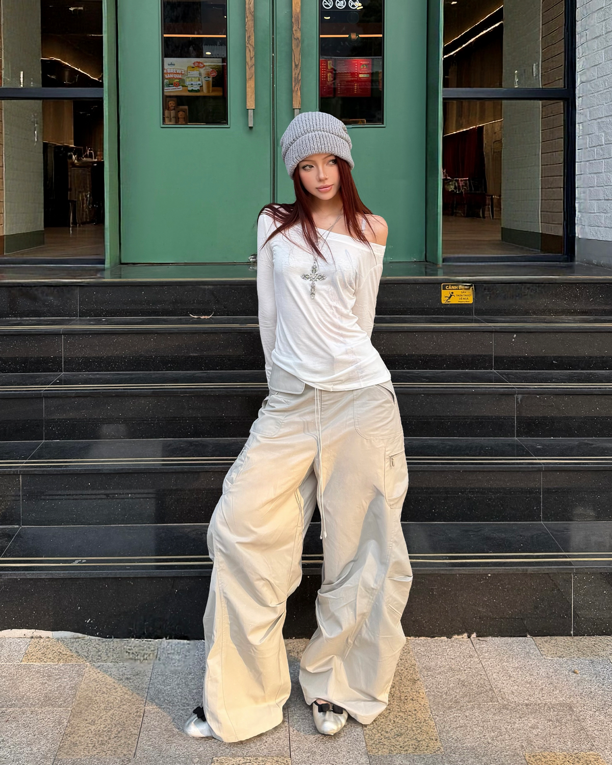 GRAY GLEAMURE PARACHUTE PANTS