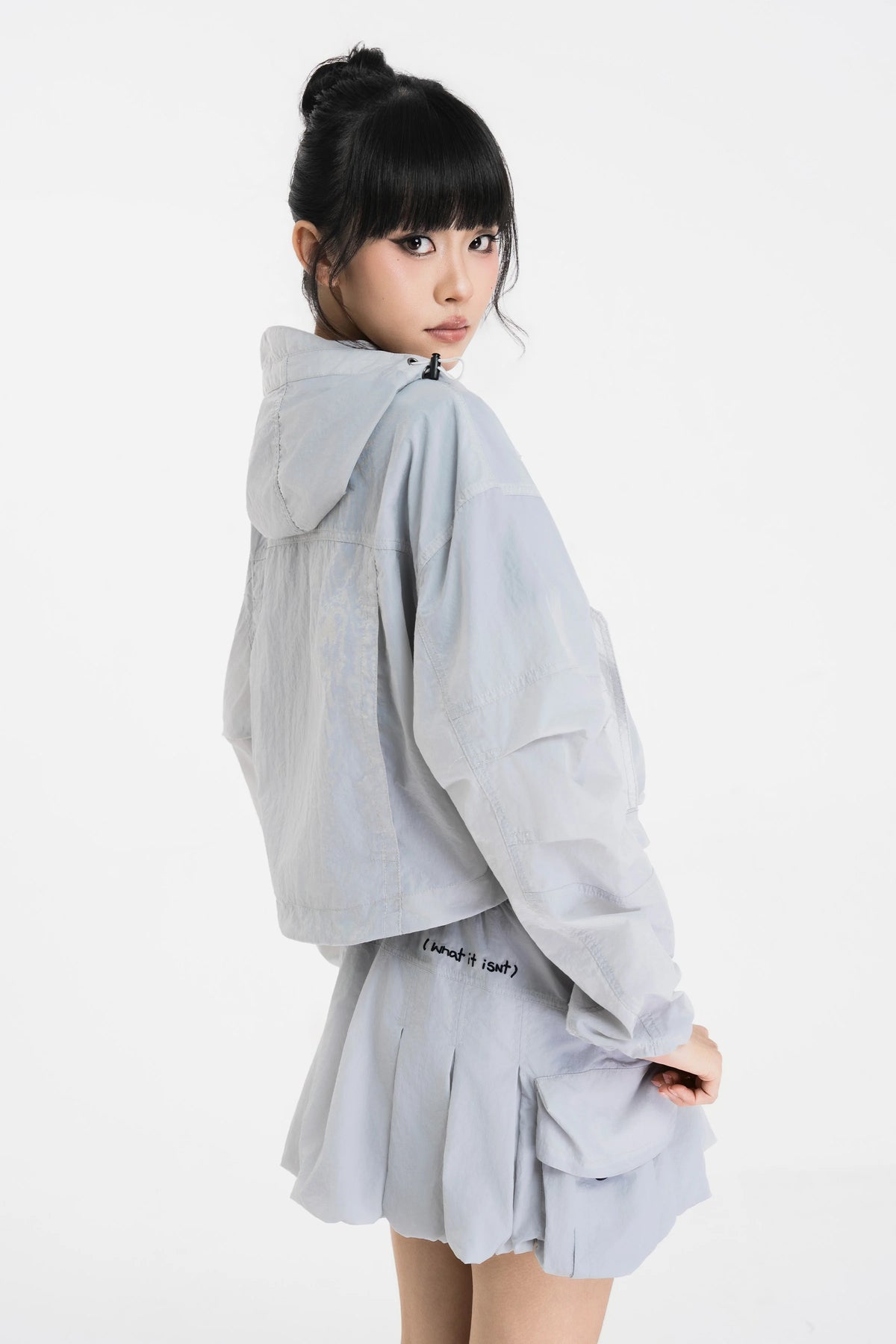 LIGHT GRAY WII POLYAMIDE PUFFY CARGO MINI SKIRT