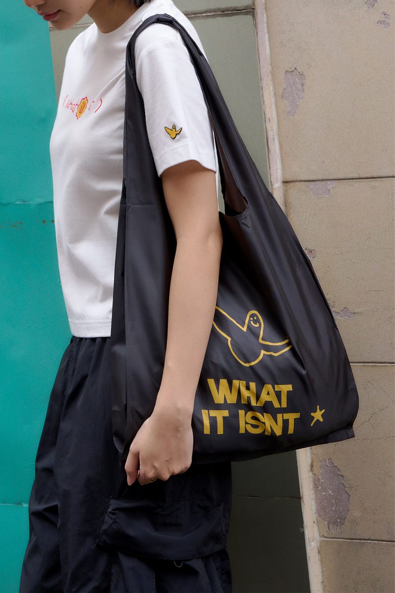 BLACK VIETNAM SIGNAGE POLYESTER TOTE BAG