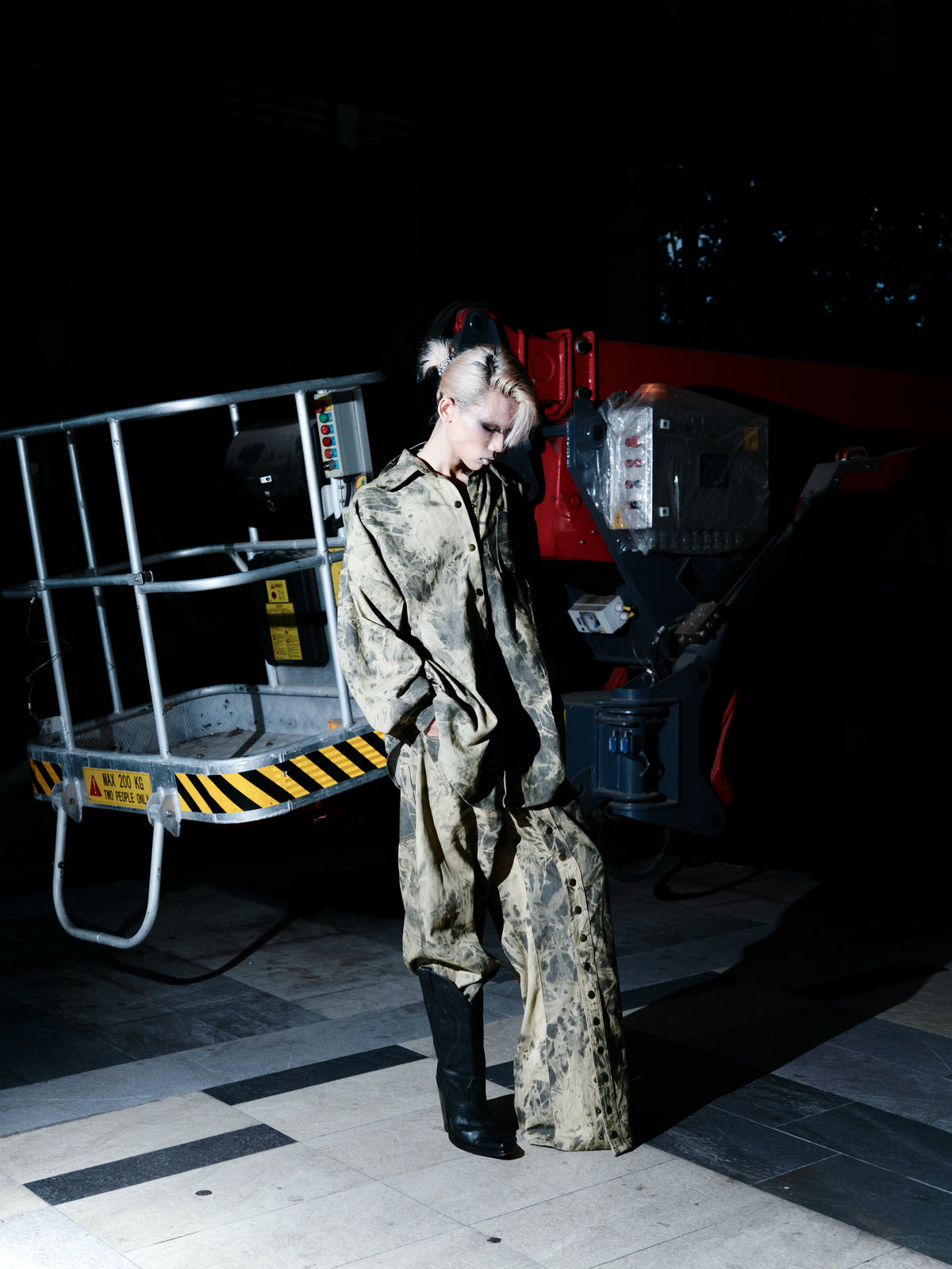 MOSS STRAY JEANS