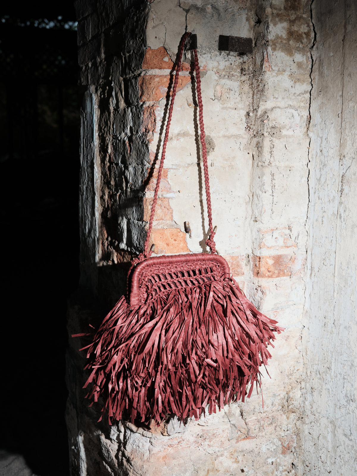 MAROON AN HERITAGE 26 STRAW CLUTCH