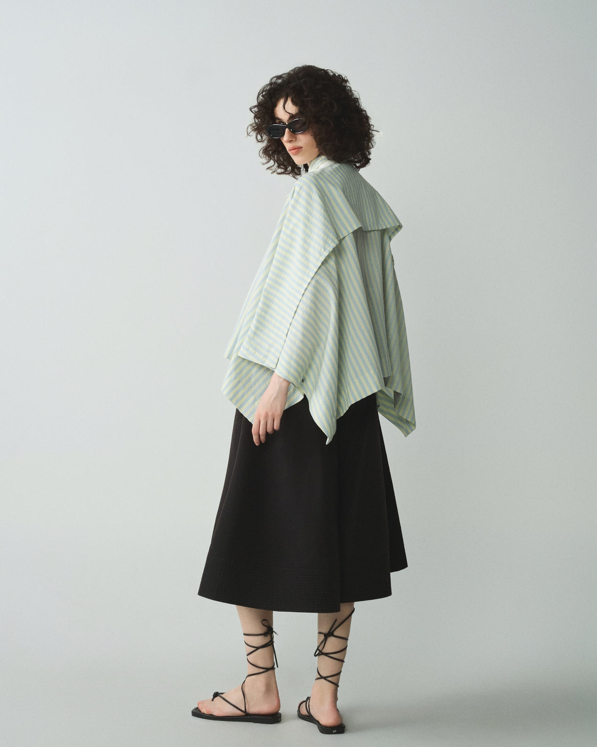 BLACK "BAI CAO" SHORT