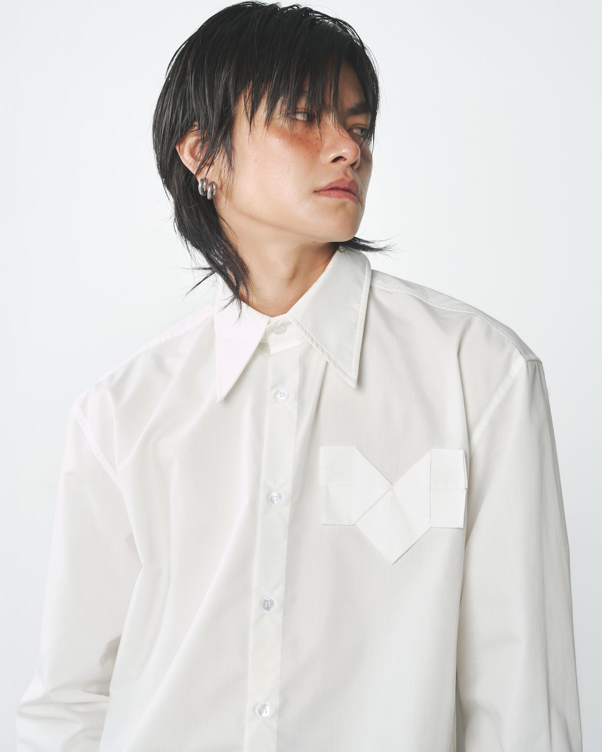 WHITE ORIGAMI HEART SHIRT