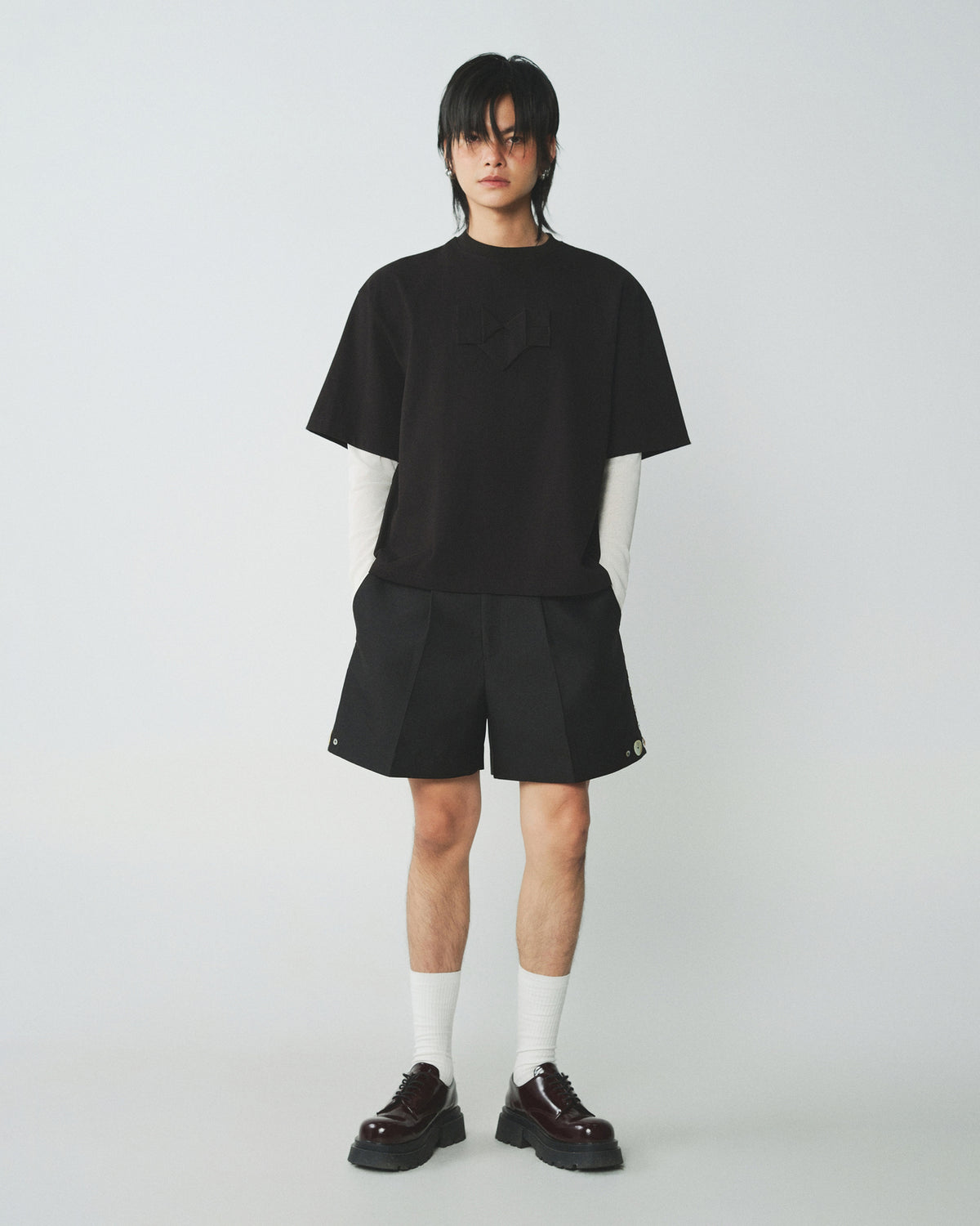 BLACK ORIGAMI HEART TEE