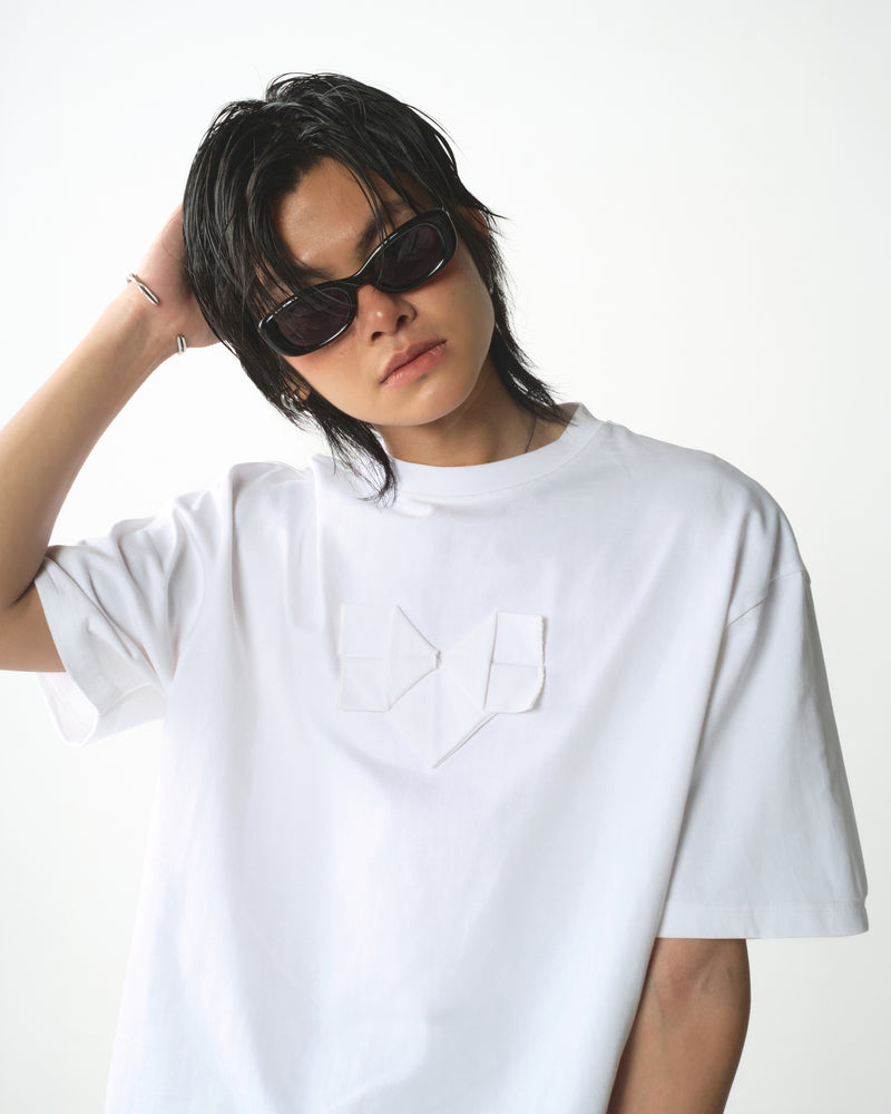 WHITE ORIGAMI HEART TEE
