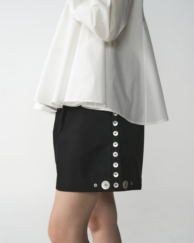 BLACK PEARL SHORT