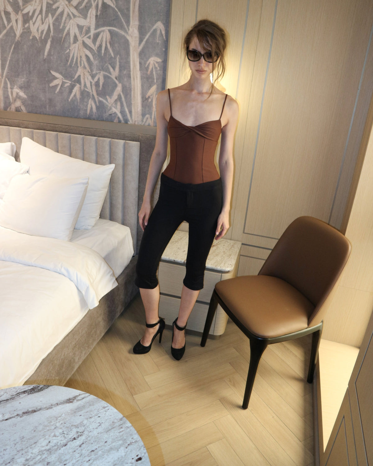 MOCHA BROWN HUMBLE FLUTTER TOP