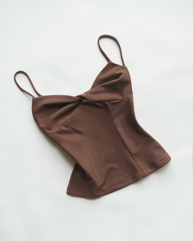 MOCHA BROWN HUMBLE FLUTTER TOP