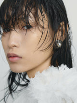 WHITE FLORAL BROOCH