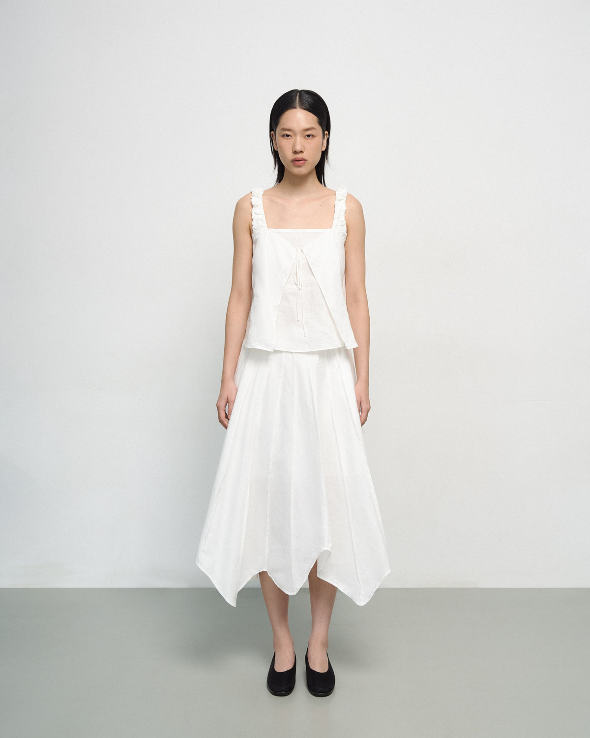 LEAF SKIRT IN WHITE