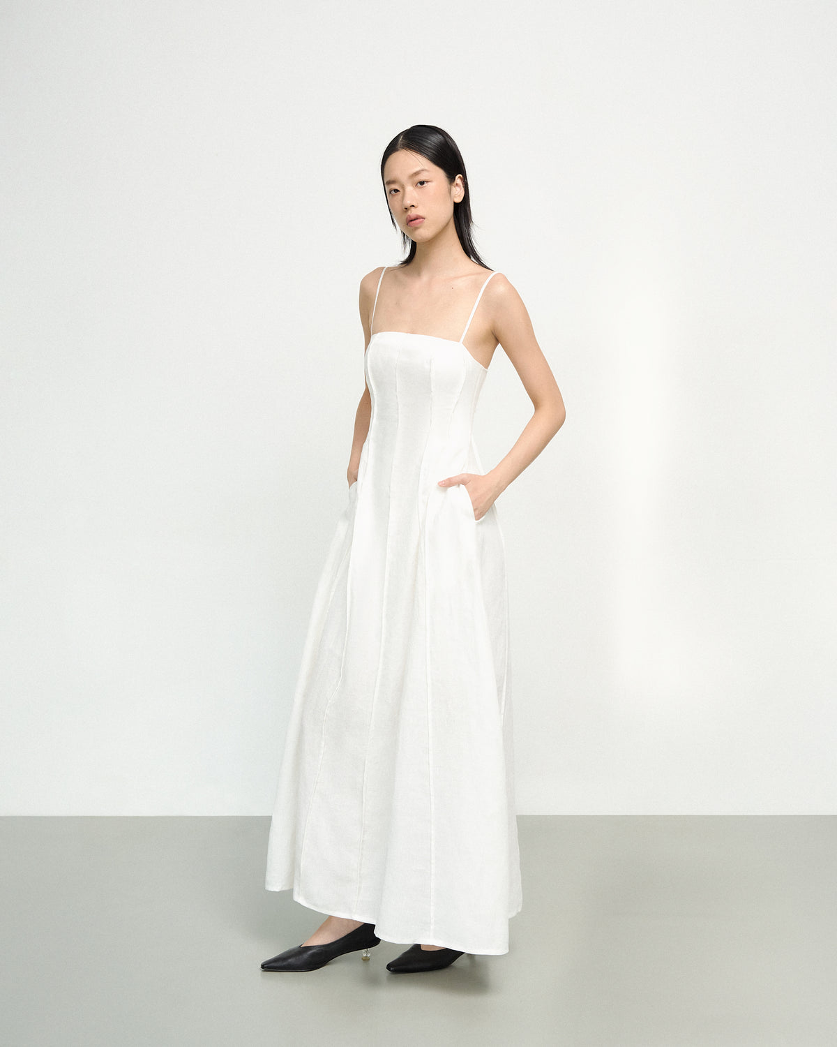 DANDELION DRESS IN WHITE
