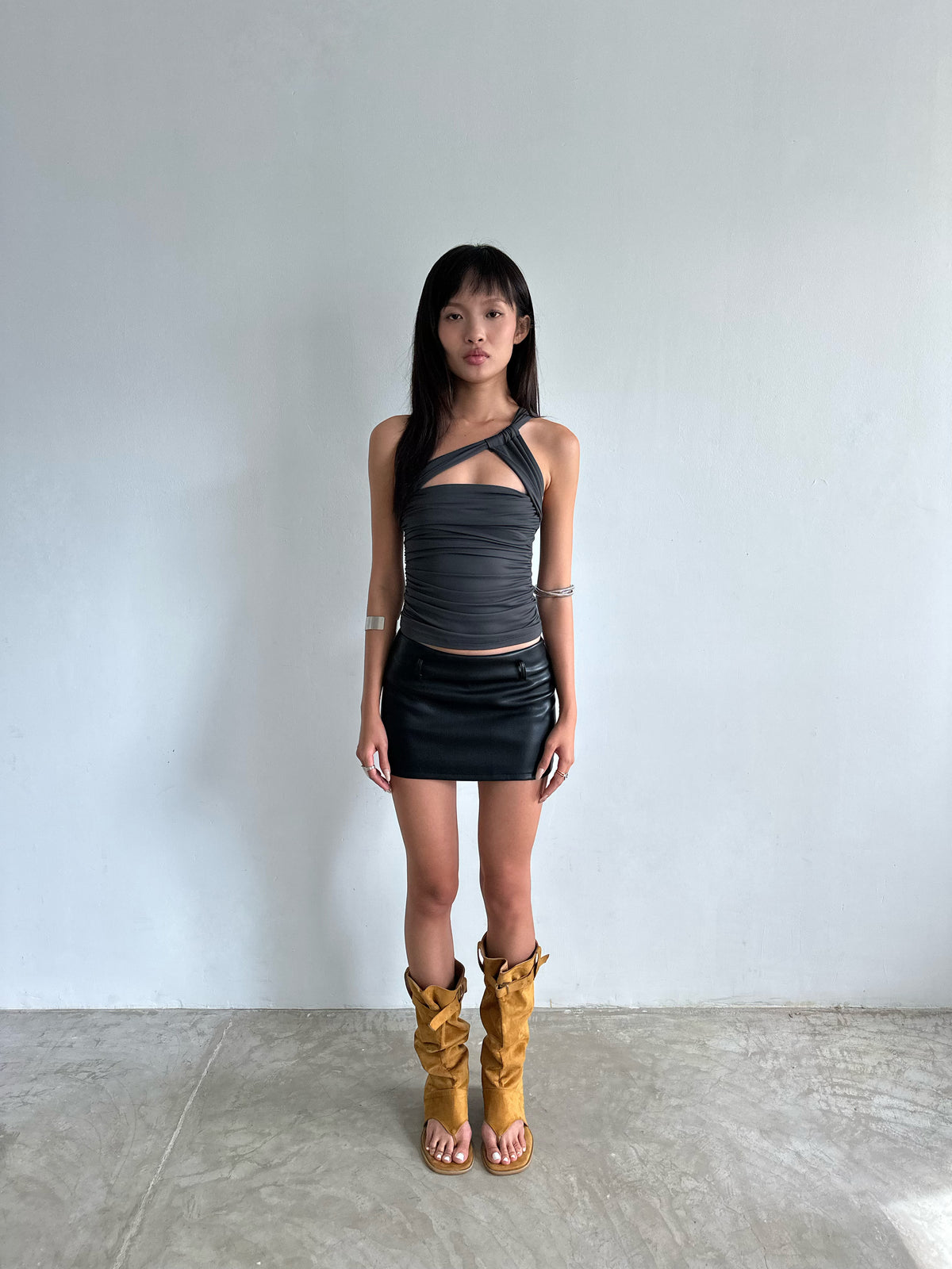 CHEO TOP - DARK GREY
