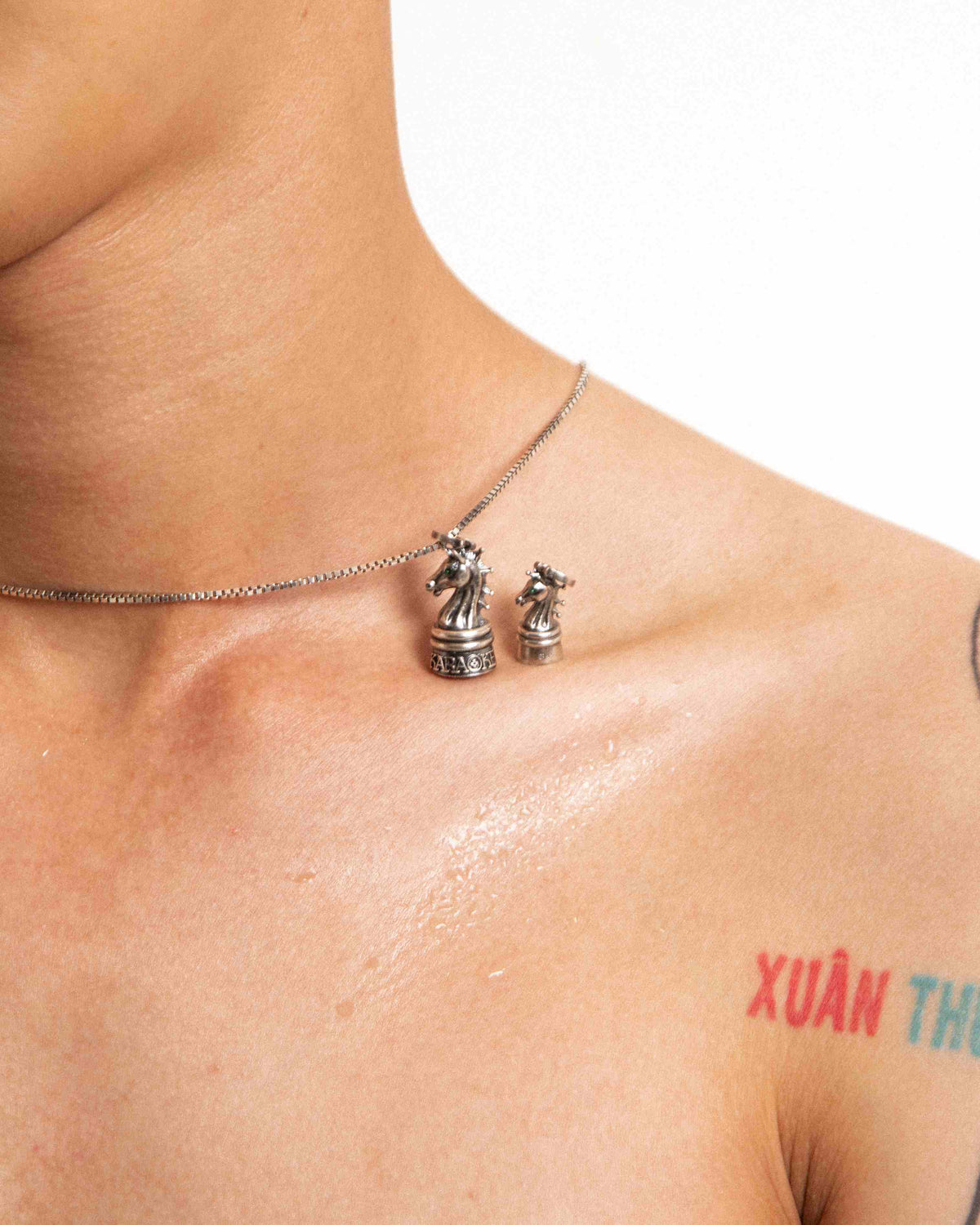 HORSE S NECKLACE