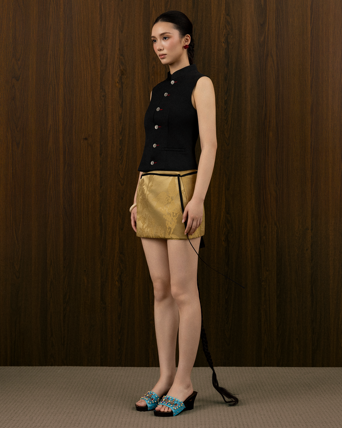 LIEN TU-PHOENIX EYE BUTTON TOP