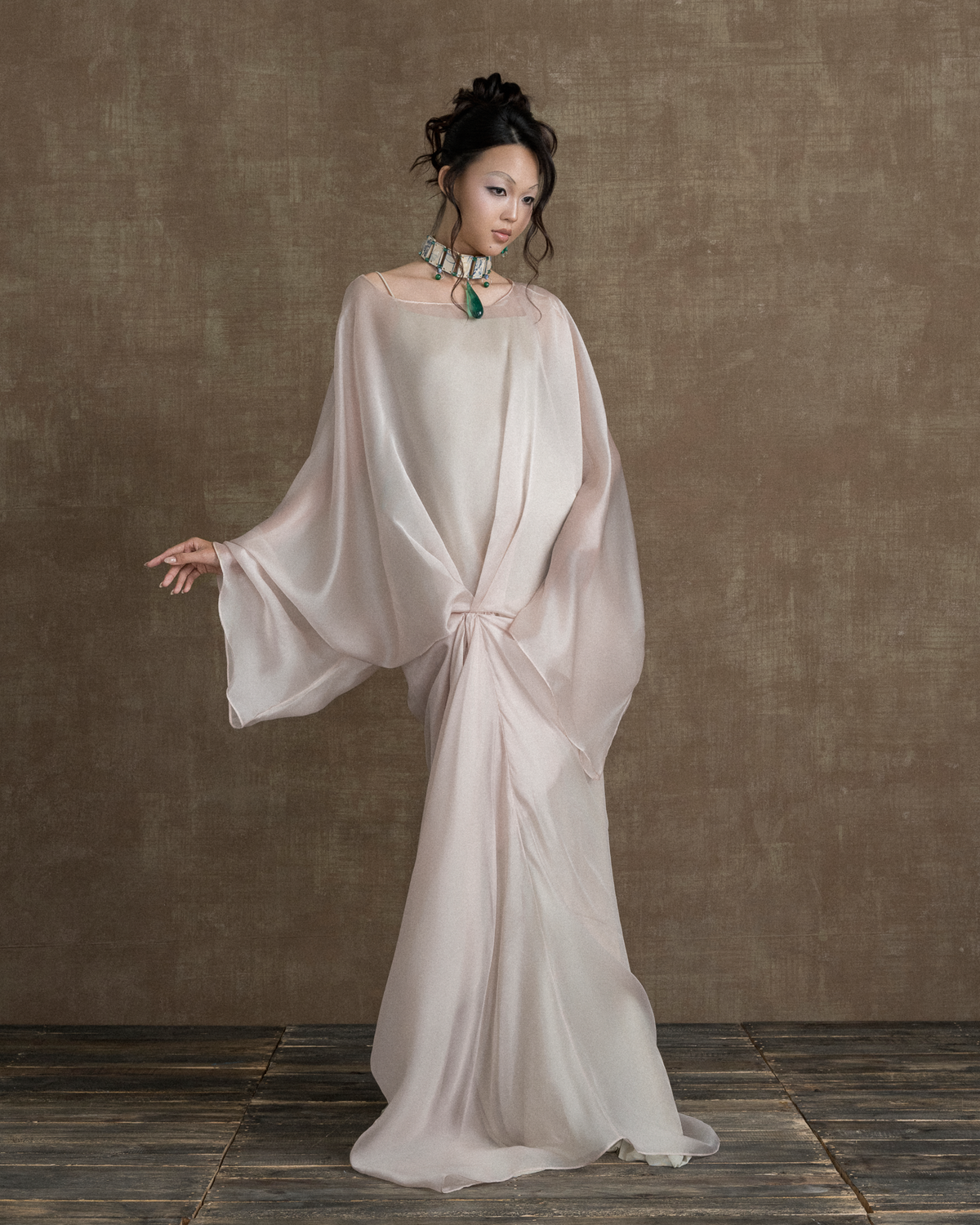 SUNLIGHT PERLE DE L’ORIENT CHIFFON GOWN