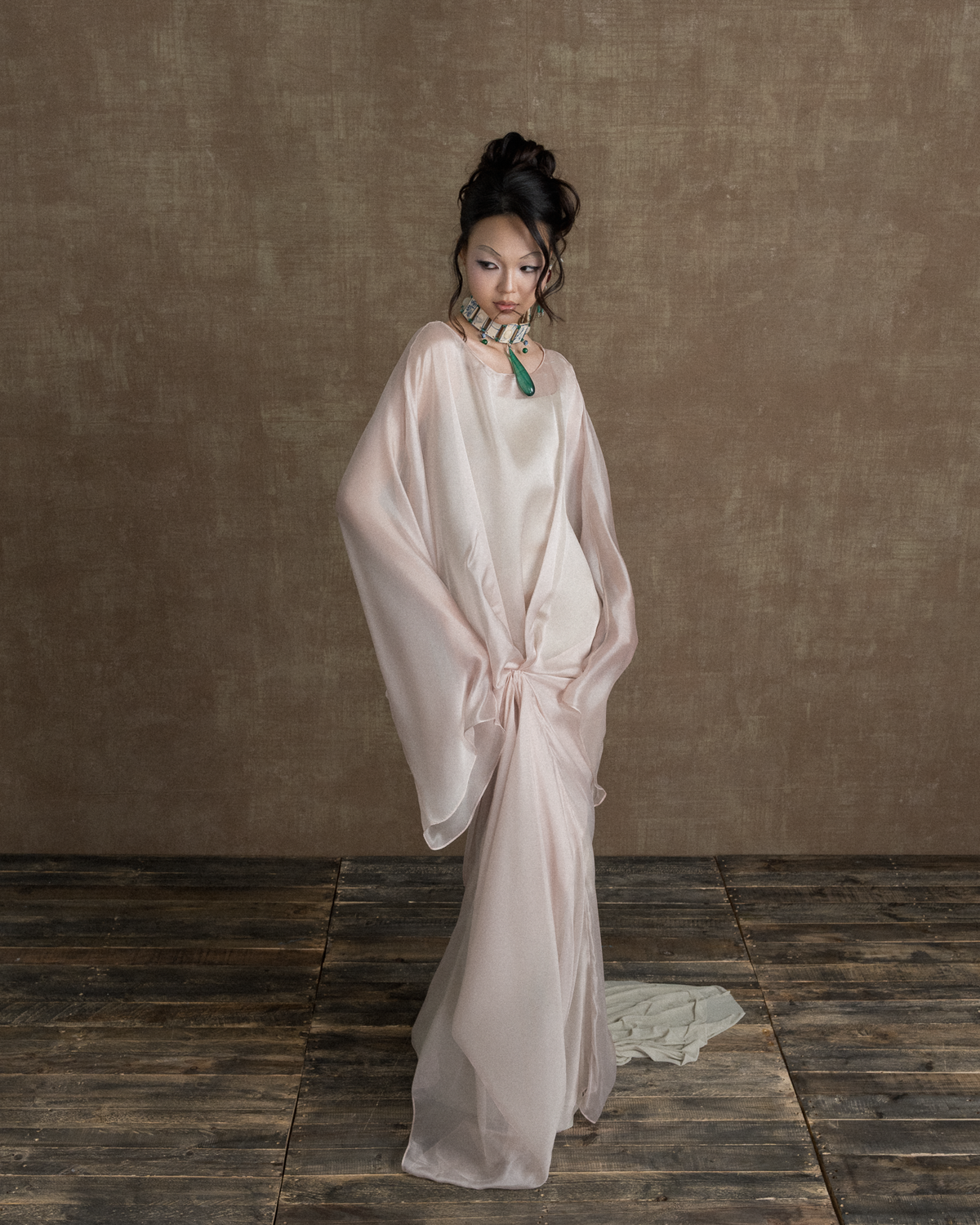 SUNLIGHT PERLE DE L’ORIENT CHIFFON GOWN
