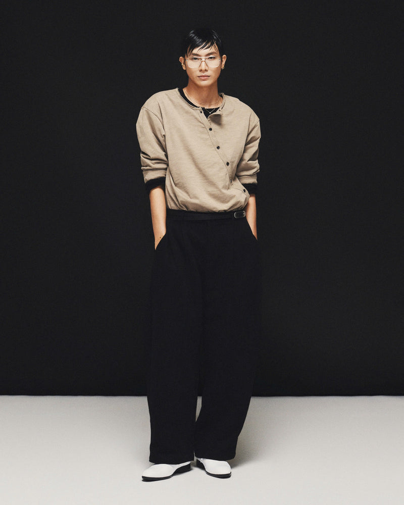 MOSS GREY OBLIQUE BUTTON TOP
