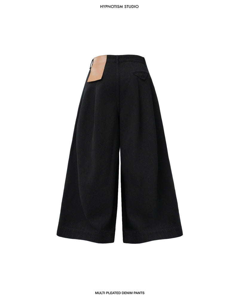 MULTI-PLEATED DENIM PANTS
