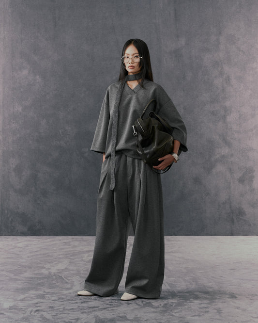 GREY PLEATED SWEAT PANTS