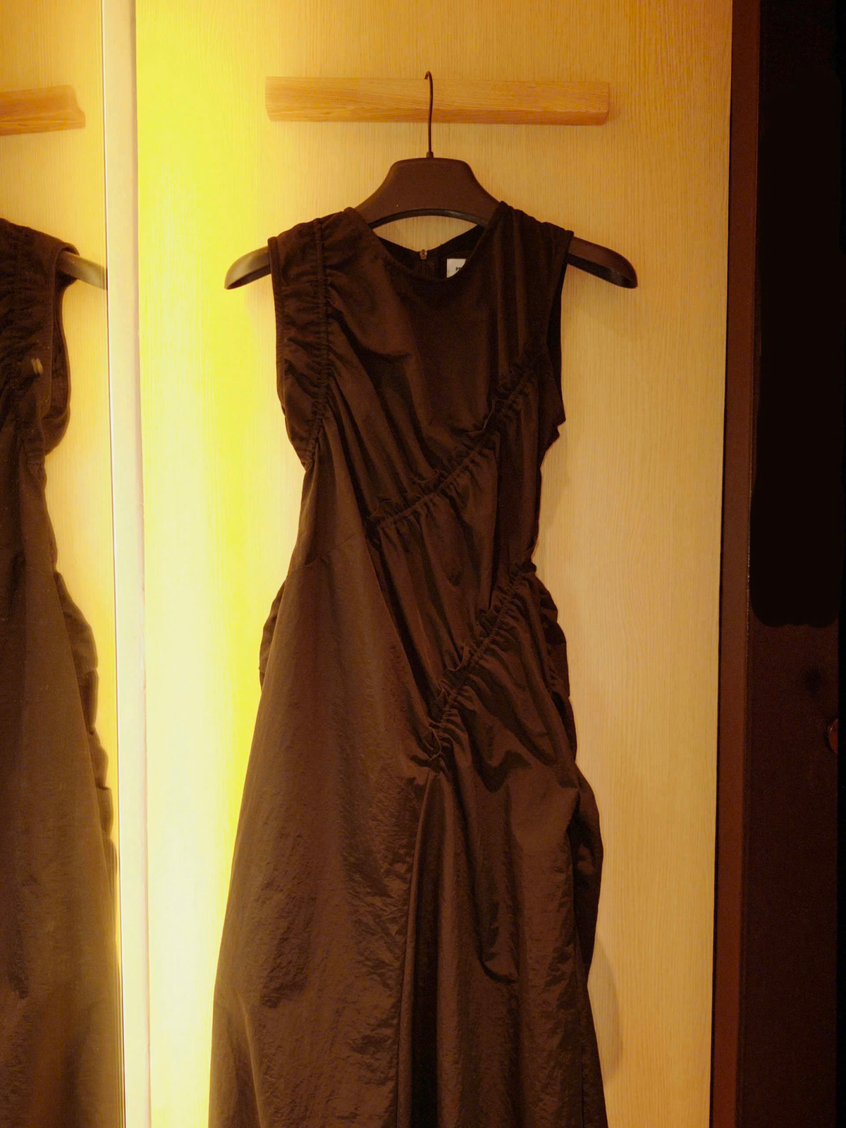 TU TON DRESS
