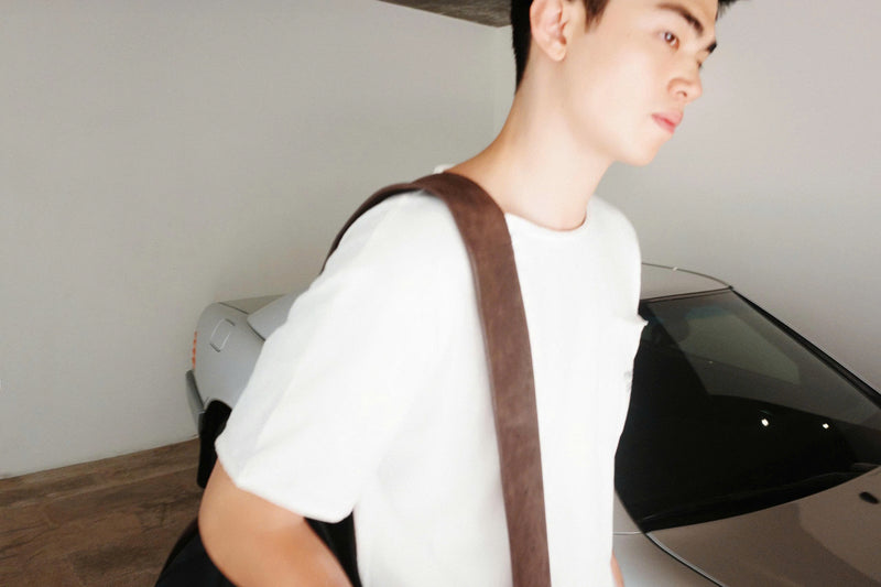 WHITE EXPOSED T-SHIRT