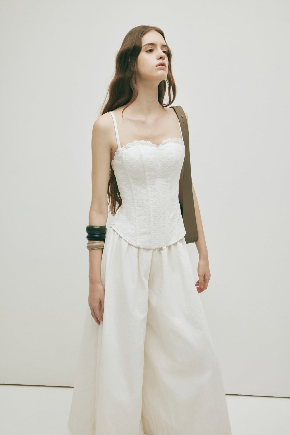 WHITE FLARED PANTS