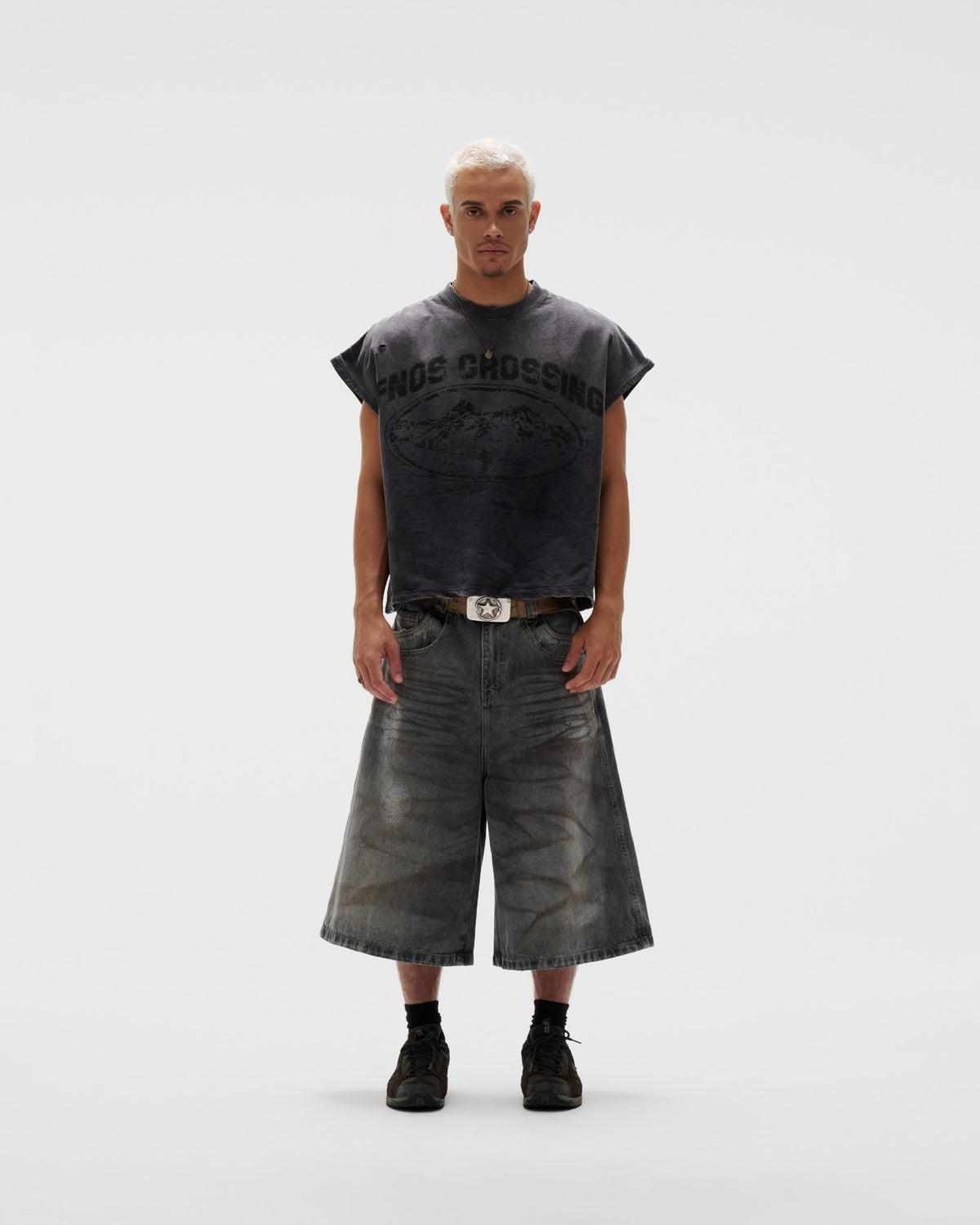 "FNOS CROSSING" - TBC7 WASHED BAT CUT - BLACK