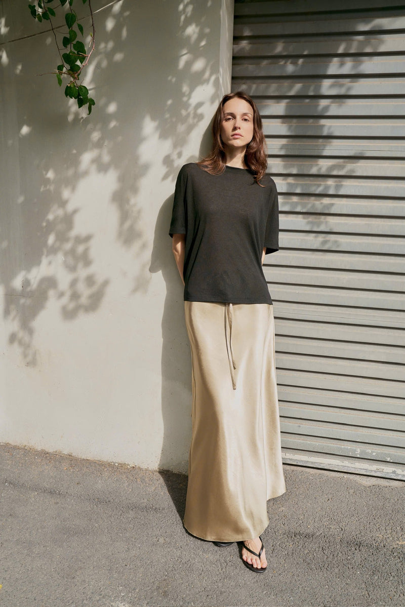 MAREN SKIRT IN PEARL BEIGE