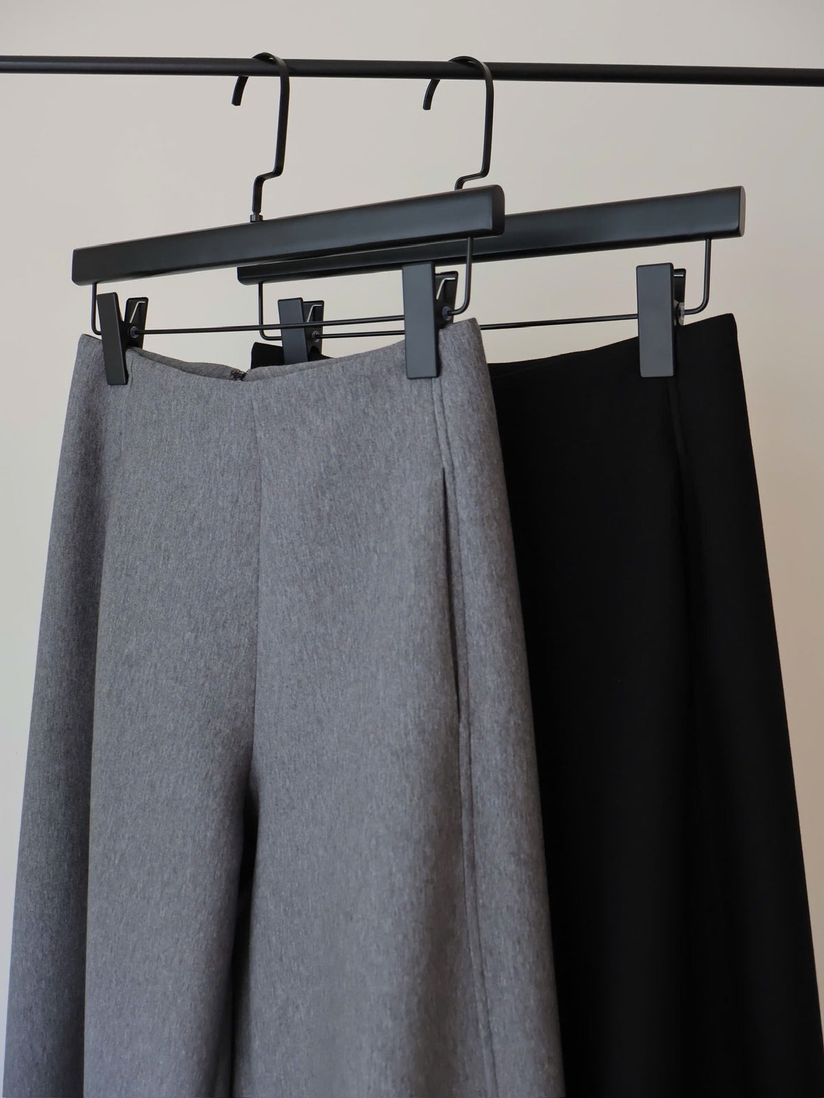 NOA PANTS IN GRAY