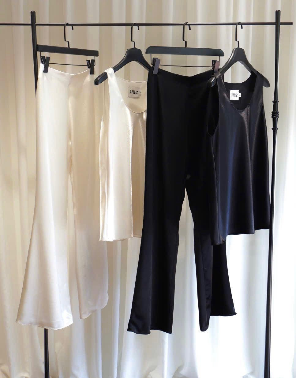 EIRA TOP IN BLACK