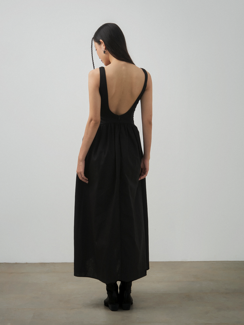 CURVED BACKLESS DRESS