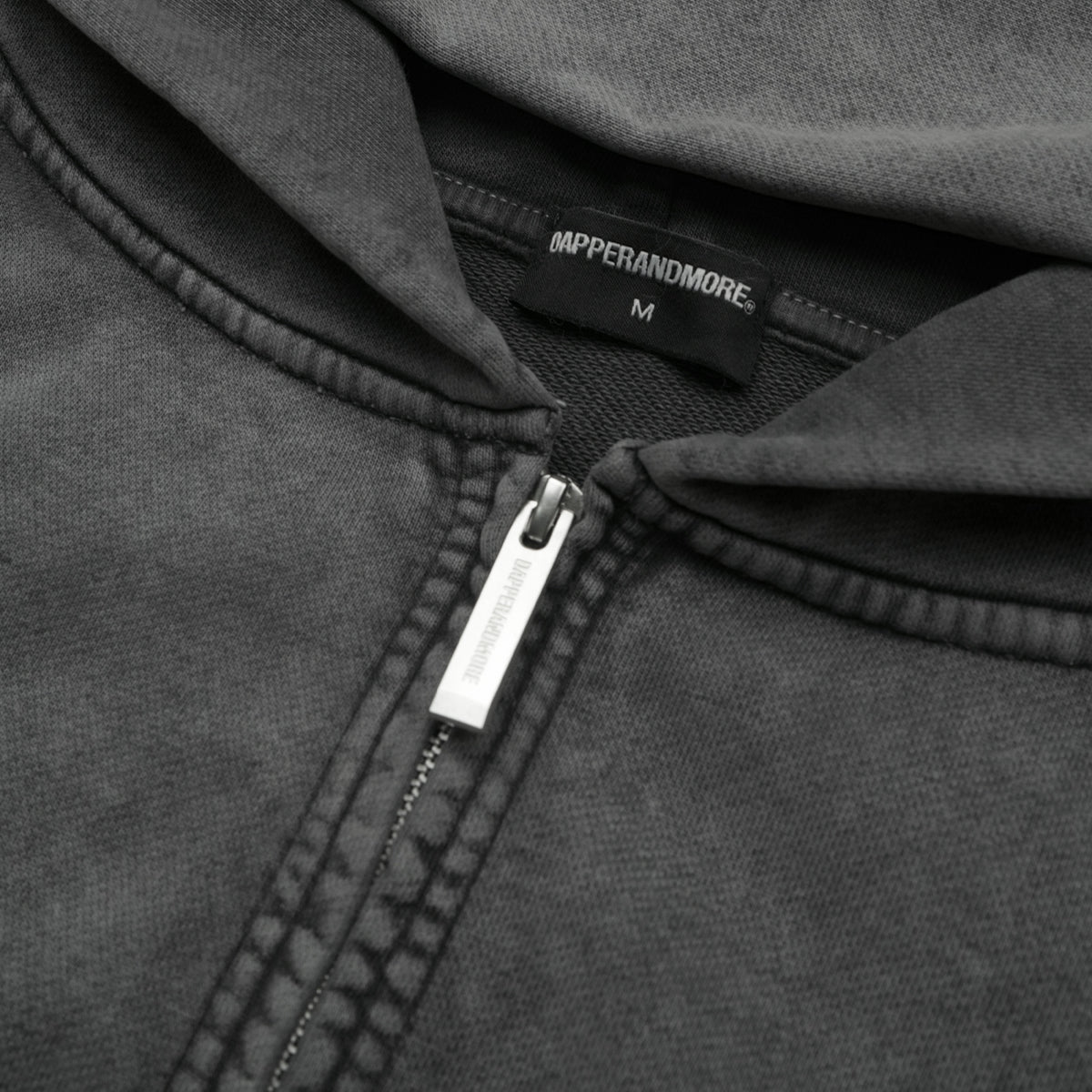 GARMENT-DYED HOODIE/ DARK GREY