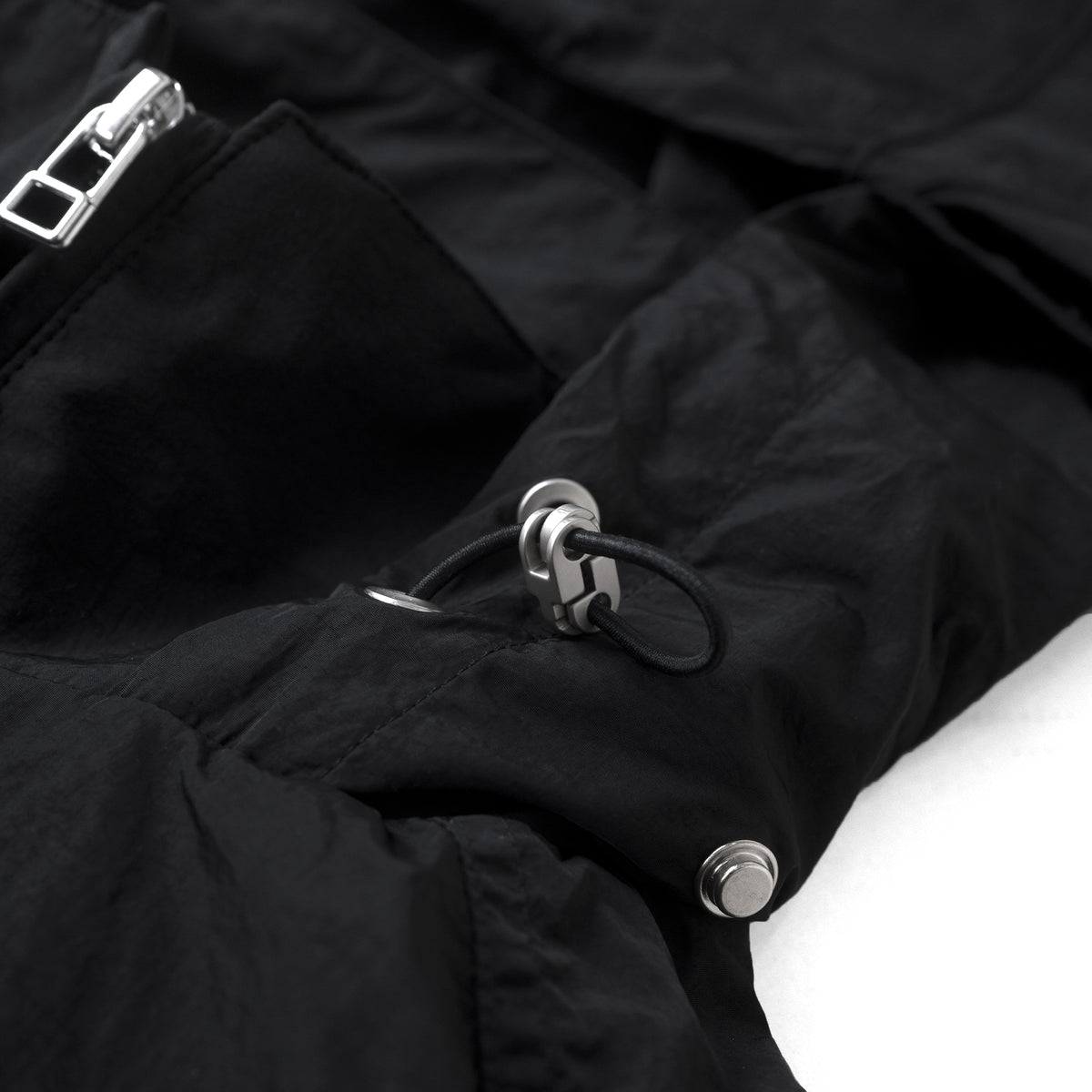 HOOD PANELLED JACKET/ BLACK