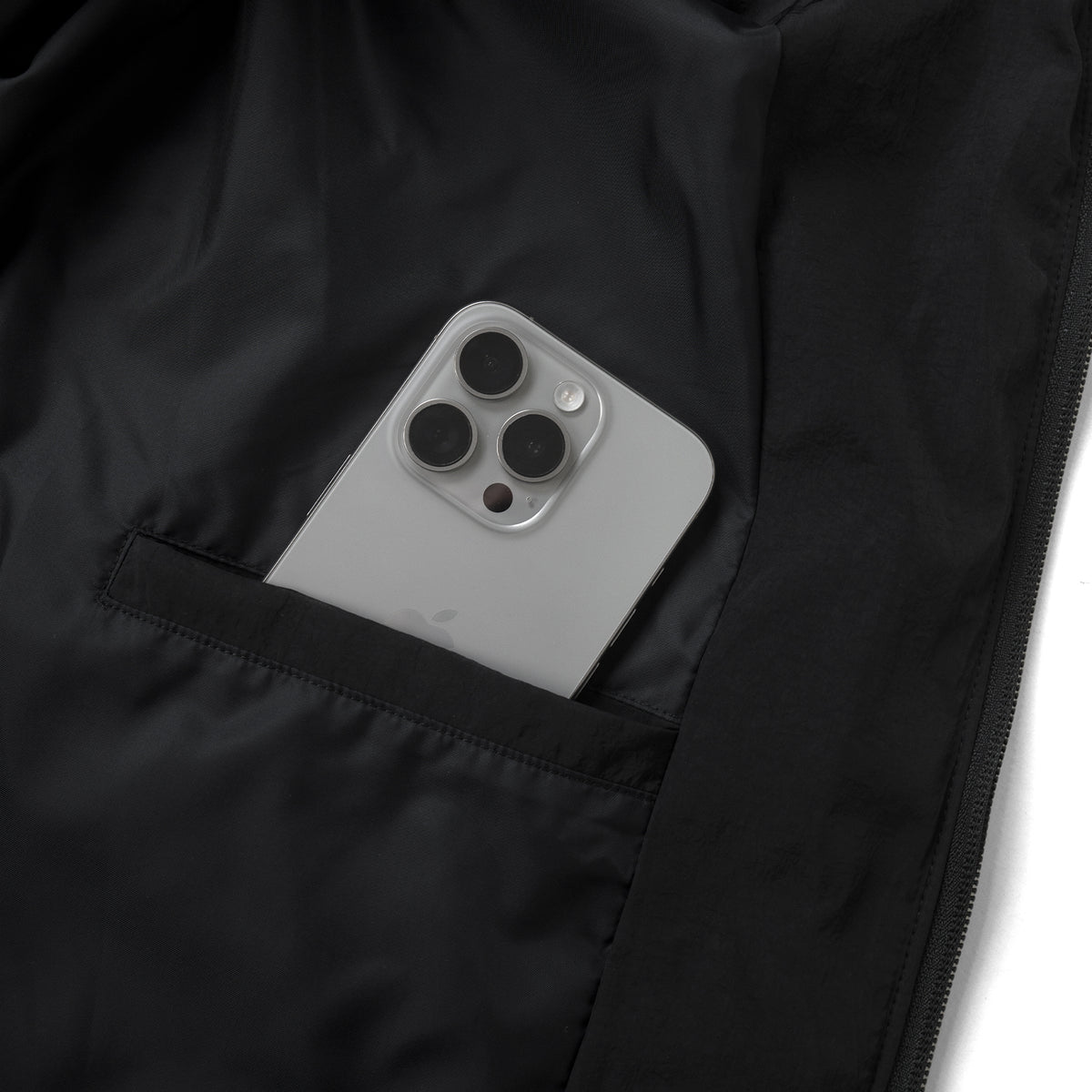 HOOD PANELLED JACKET/ BLACK