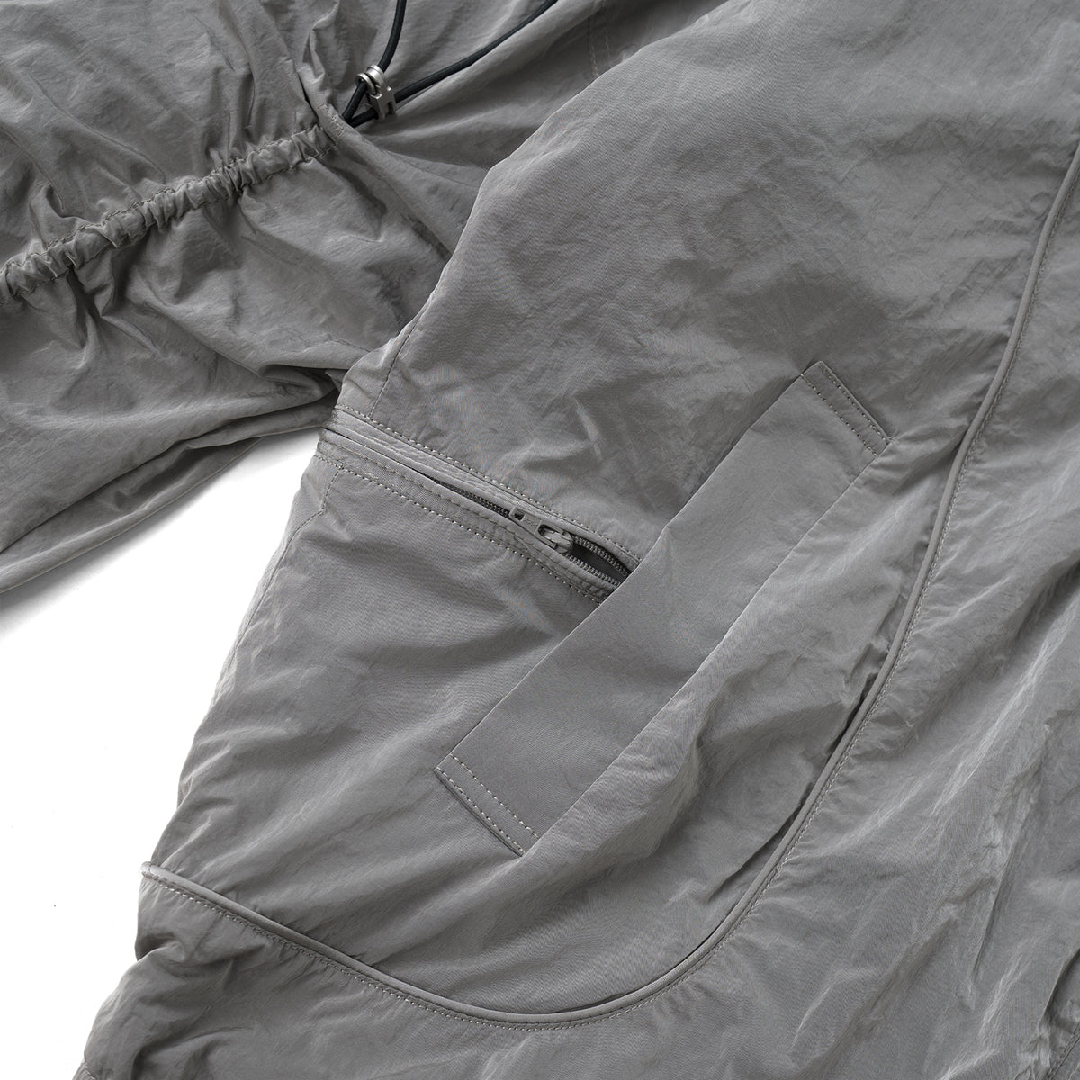 HOOD PANELLED JACKET/ GREY