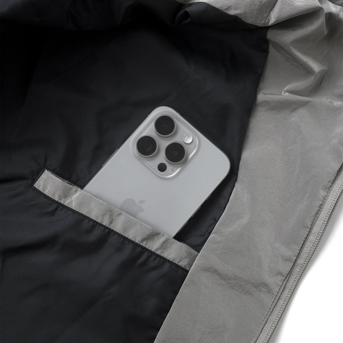 HOOD PANELLED JACKET/ GREY