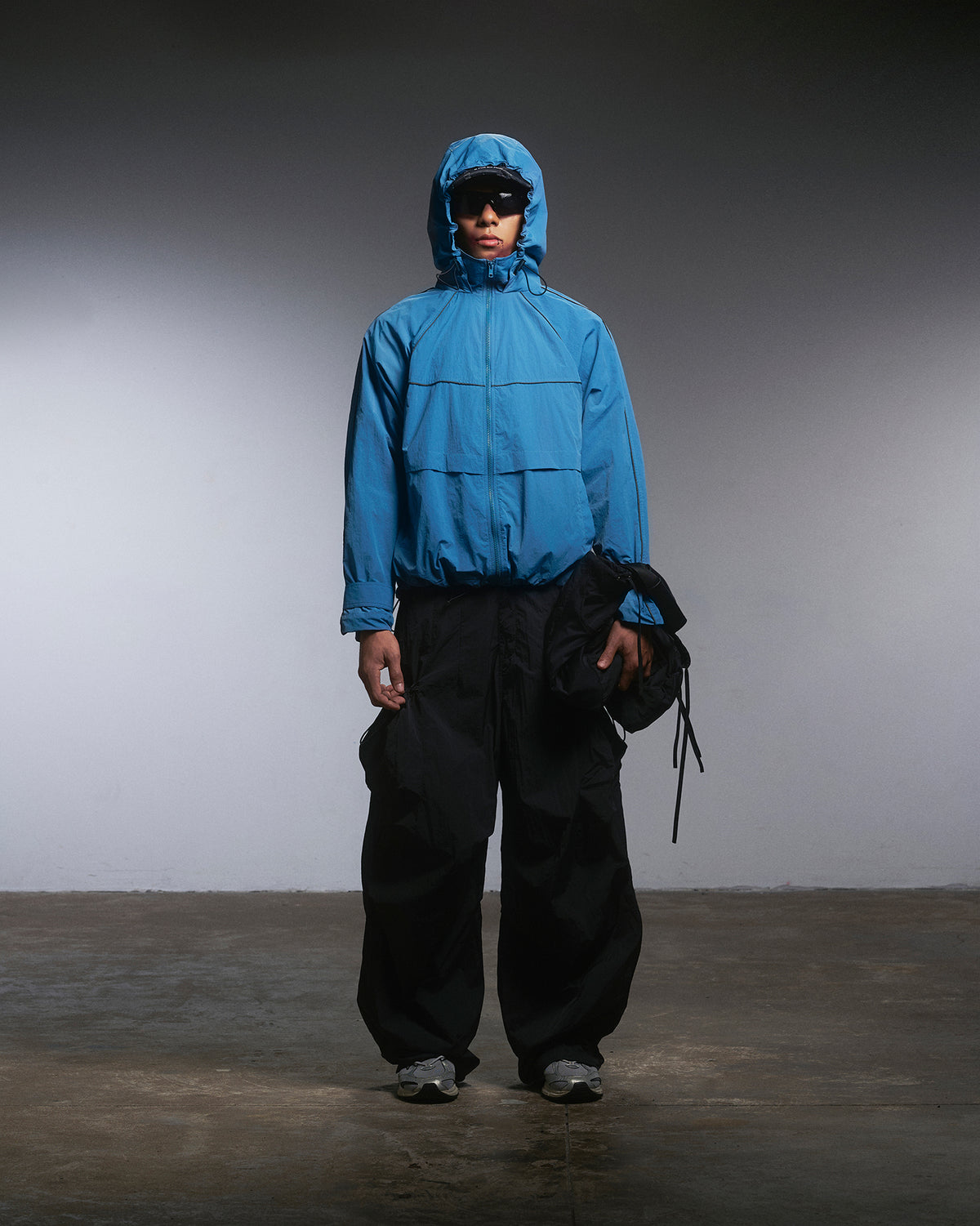BASIC LINE WINDBREAKER JACKET/ BLUE