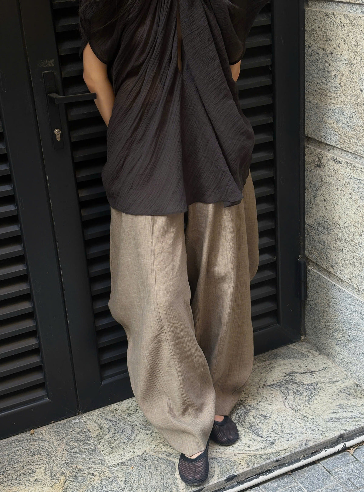 BLACK "CON SONG" BLOUSE