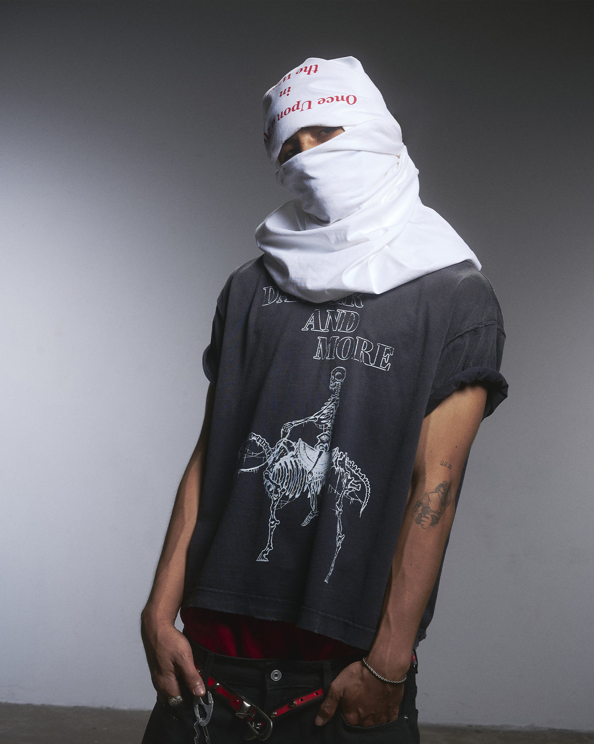 SKELETON HORSE WASH T-SHIRT/ BLACK