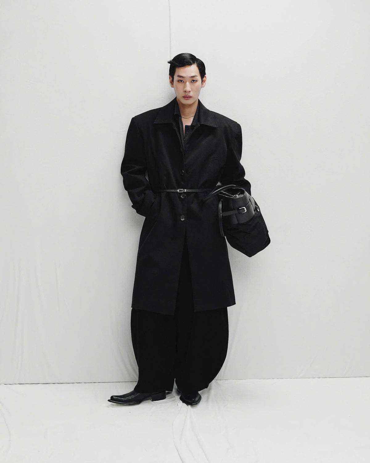 BLACK LOOSE FLOW DENIM PANTS