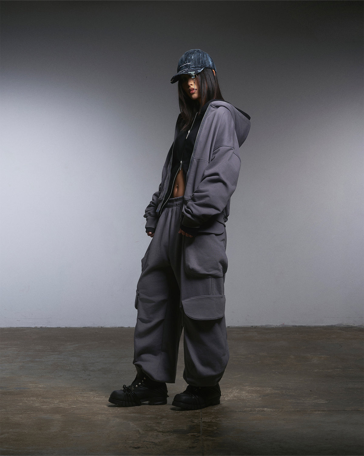 BIG POCKET SWEATPANTS/ GREY