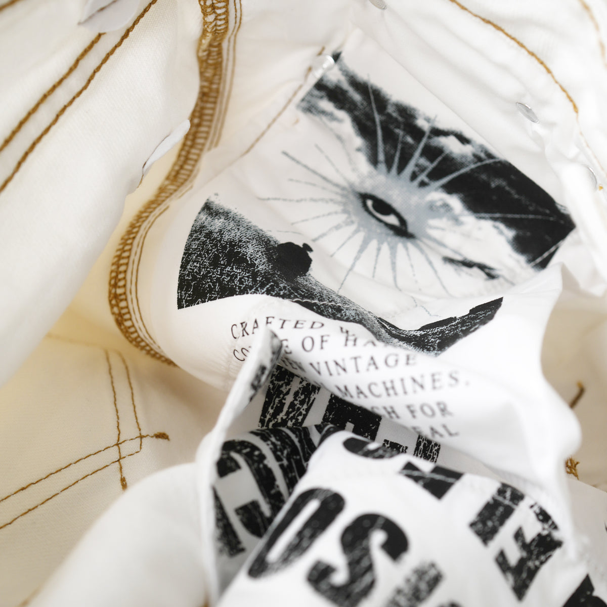 BUTTON FLY BOOTCUT JEANS/ WHITE