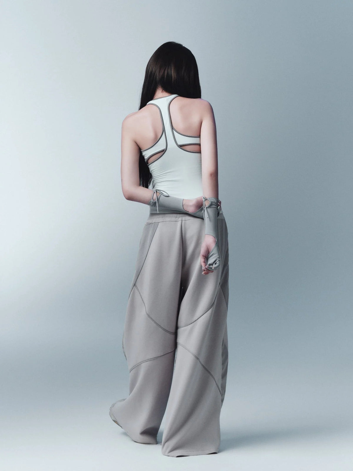 PINNIE SLEEVELESS TOP (BLUE)