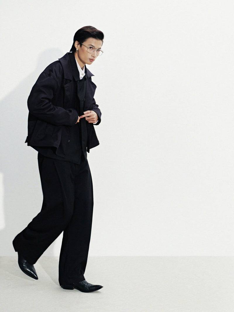 BLACK EASE CREST JACKET
