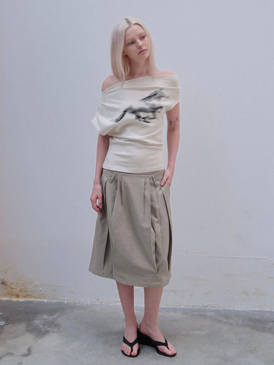 TOP:03 - HORSE TEE - BEIGE