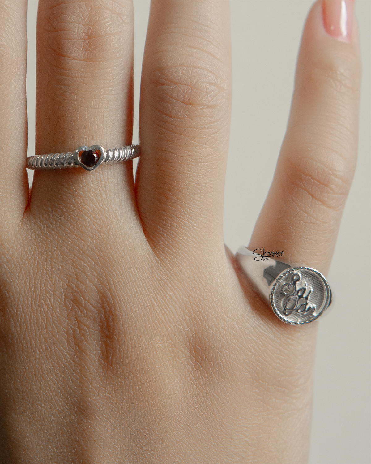 Saigon Signet Ring SHIMMER ASTOUD